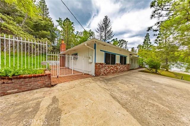 42820 Springwood Road, Oakhurst Ca 93644 | Detached 29