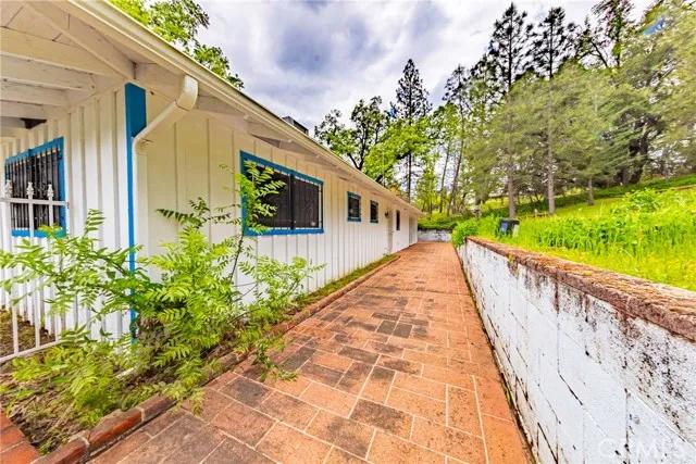 42820 Springwood Road, Oakhurst Ca 93644 | Detached 32