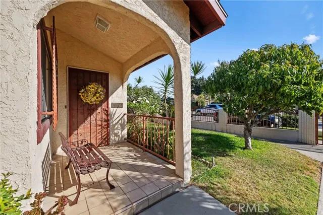 10615 Elizabeth Avenue, South Gate Ca 90280 | Multi Family 36