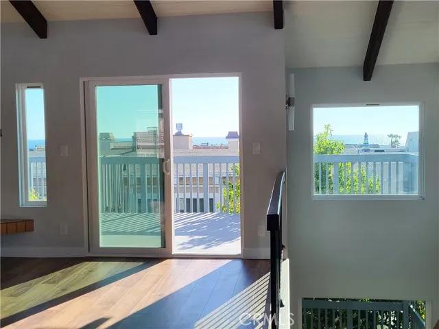 161 Monterey Boulevard # A, Hermosa Beach Ca 90254 | Townhouse 17