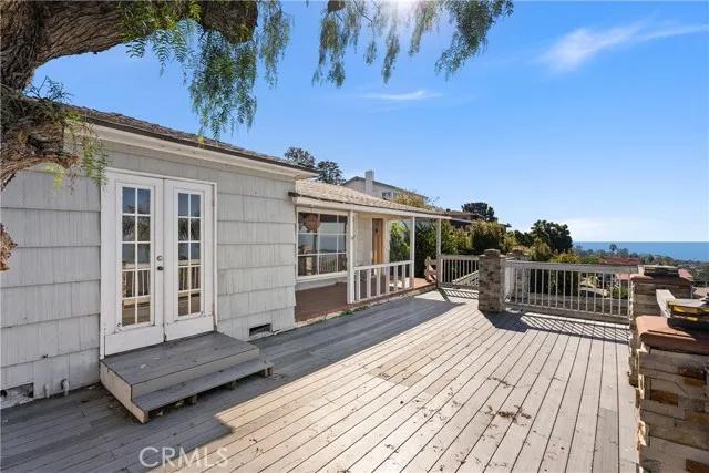 966 Coast View Drive, Laguna Beach Ca 92651 | Detached 5