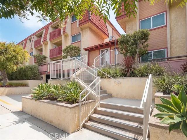 950 Main Street # 203, El Segundo Ca 90245 | All Other Attached 1