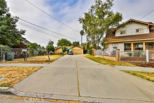 2556 5th Street, Riverside Ca 92507 | Detached 4