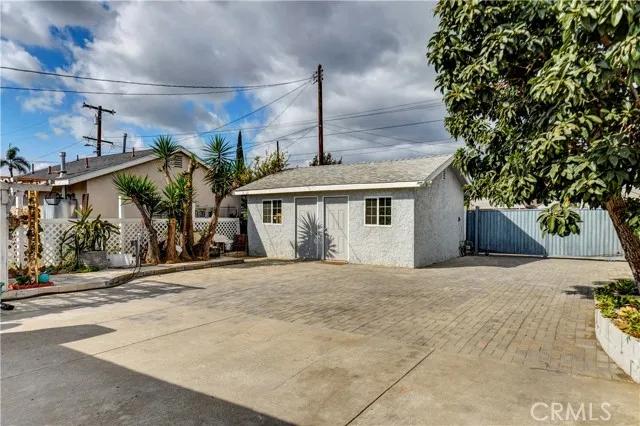 1025 E Santa Ana Street, Anaheim Ca 92805 | Detached 10