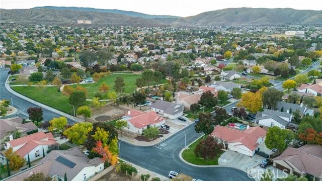 41011 Flagstone Street, Palmdale Ca 93551 | Detached 58