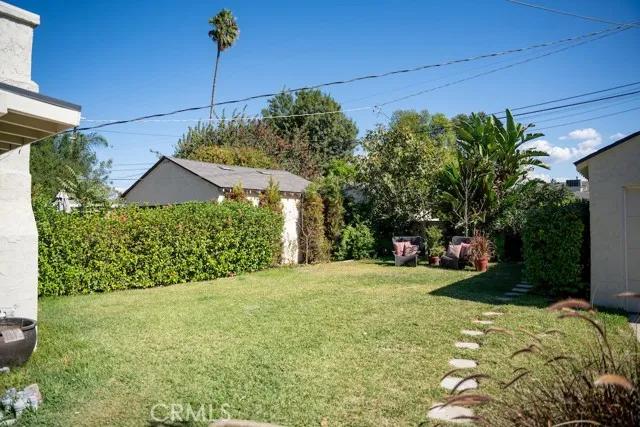 5712 Murietta Avenue, Van Nuys Ca 91401 | Detached 40