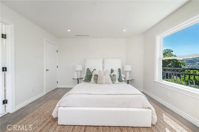 2348 Baxter Street, Los Angeles Ca 90039 | Detached 40