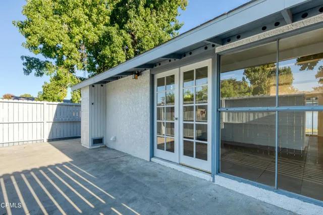 19900 Acre Street, Northridge Ca 91324 | Detached 26