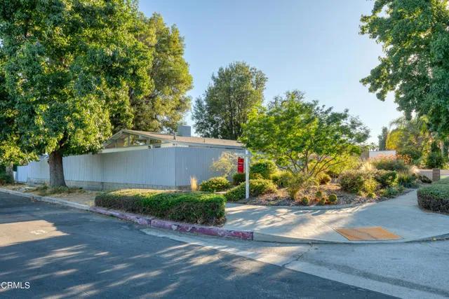 19900 Acre Street, Northridge Ca 91324 | Detached 36