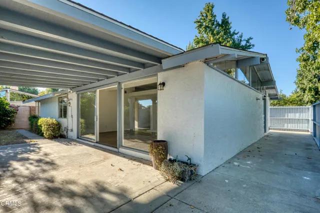 19900 Acre Street, Northridge Ca 91324 | Detached 29