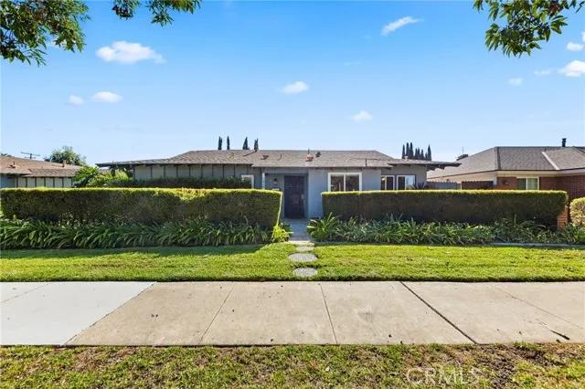 1828 E. 19th St. # 4, Santa Ana Ca 92705 | All Other Attached 33