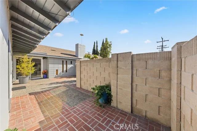 1828 E. 19th St. # 4, Santa Ana Ca 92705 | All Other Attached 25