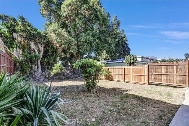 16525 Estrella Avenue E, Gardena Ca 90247 | Multi Family 63