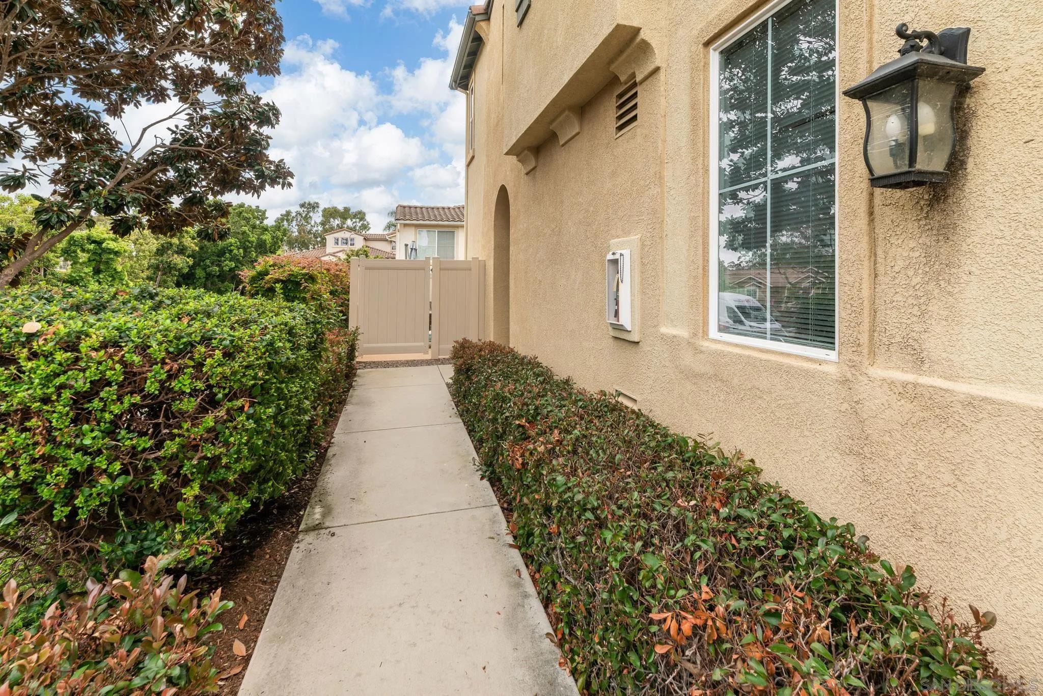 4030 Backshore Ct, Carlsbad Ca 92010 | Townhouse 16