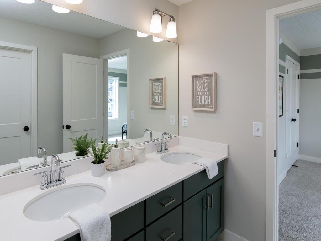  , Shakopee, Scott County, Minnesota 55379, USA  | 7667 Waverly Ave Shakopee MN 55379 USA-025-017-Jack and Jill Bathroom-MLS_Size.jpg