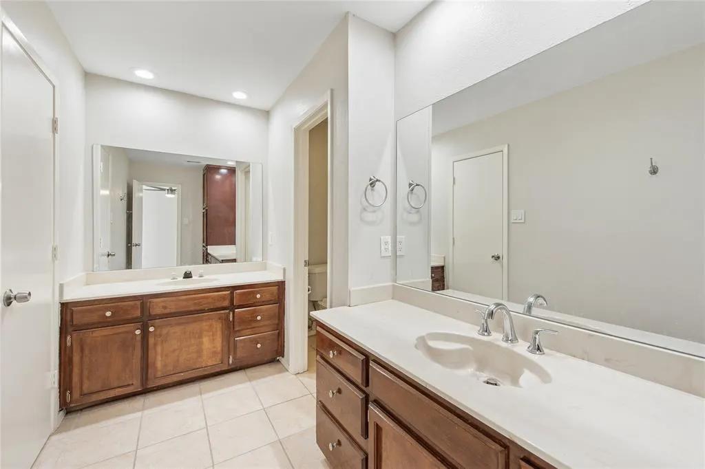 2019 Winter Sunday Way, Arlington, Tarrant County, Texas 76012, USA | Condo 30