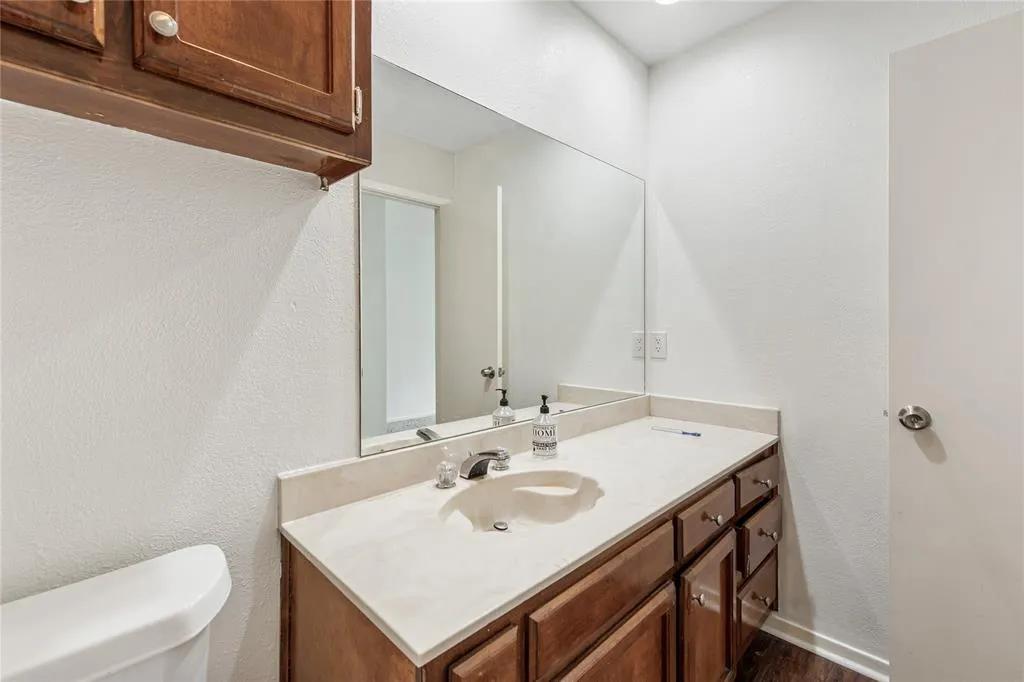 2019 Winter Sunday Way, Arlington, Tarrant County, Texas 76012, USA | Condo 27