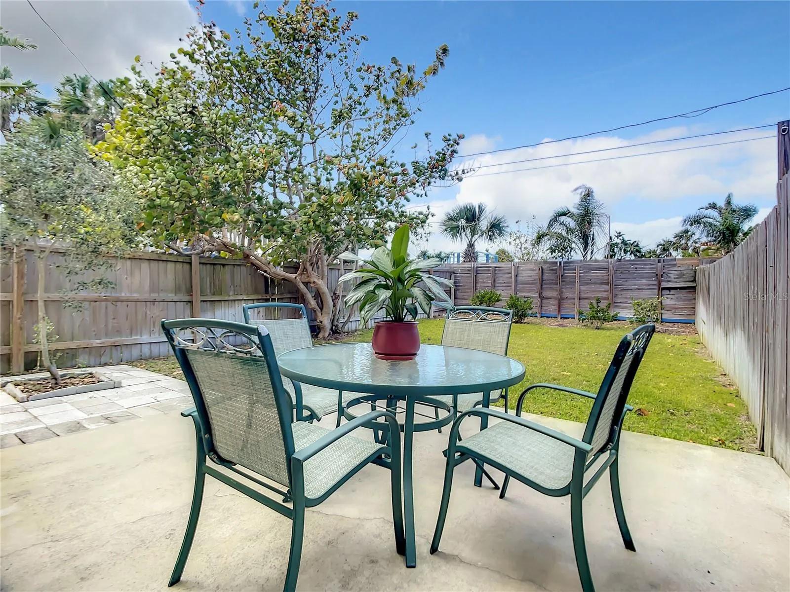 312 DUE EAST ST | Unit A backyard