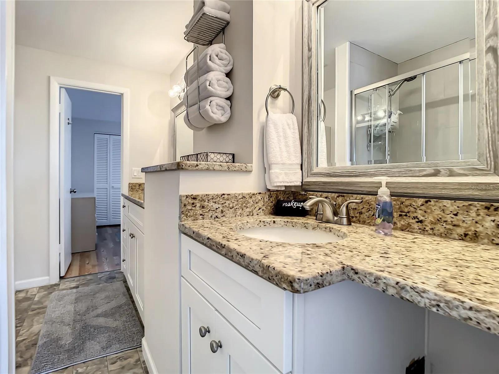 312 DUE EAST ST | Full bath on second floor