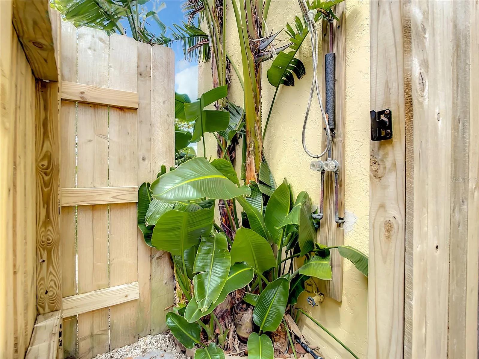 312 DUE EAST ST | Unit A outdoor shower