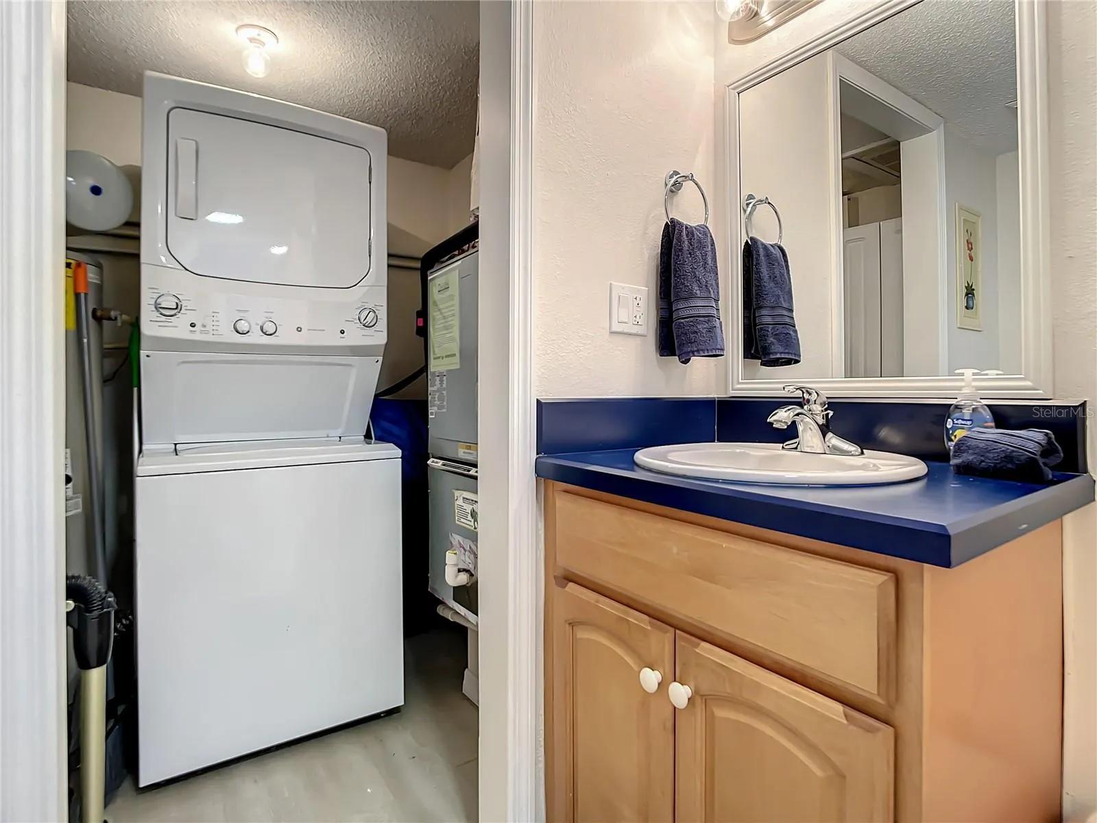 312 DUE EAST ST | Hall bath with laundry