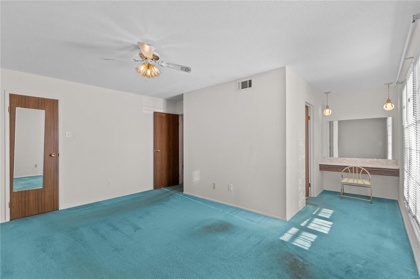  , St Louis, Missouri 63141, USA | Primary Suite